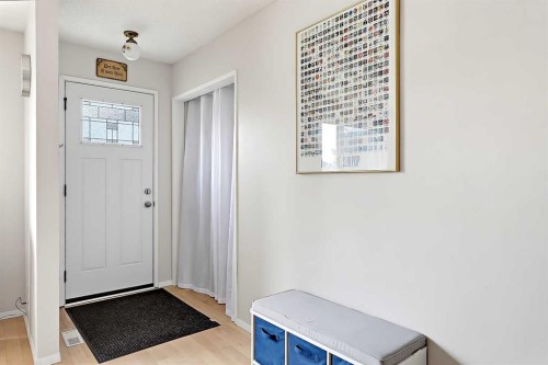 40 River Valley Crescent Se, Calgary, AB - Indoor Photo Showing Other Room
