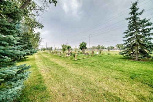 728 Willacy Drive Se, Calgary, AB - Outdoor
