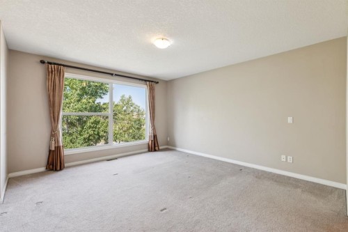 91 St Moritz Terrace Sw, Calgary, AB - Indoor Photo Showing Other Room