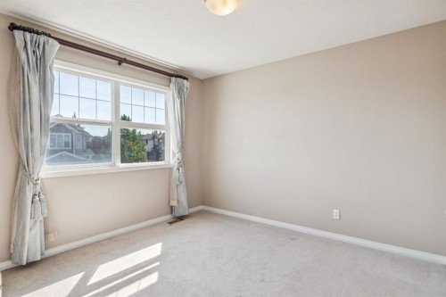 91 St Moritz Terrace Sw, Calgary, AB - Indoor Photo Showing Other Room
