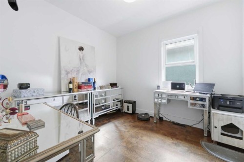 522 8 Avenue Ne, Calgary, AB - Indoor