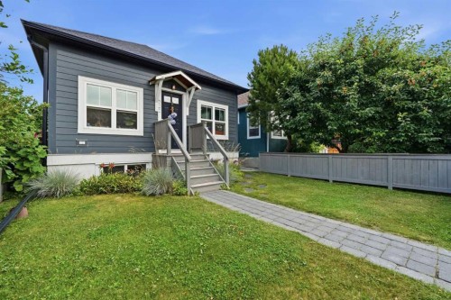 522 8 Avenue Ne, Calgary, AB - Outdoor