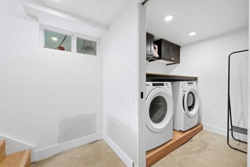 522 8 Avenue Ne, Calgary, AB - Indoor Photo Showing Laundry Room