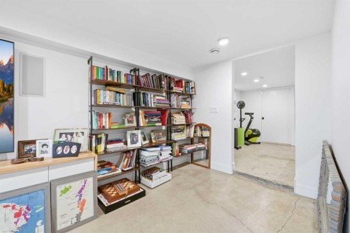 522 8 Avenue Ne, Calgary, AB - Indoor