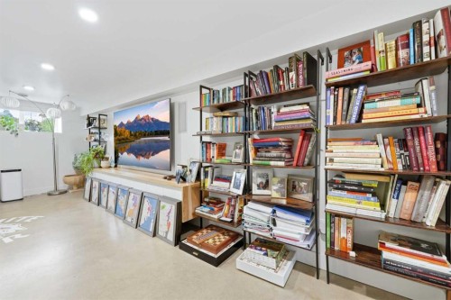 522 8 Avenue Ne, Calgary, AB - Indoor