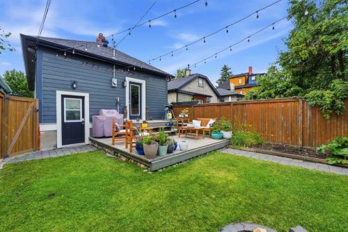 522 8 Avenue Ne, Calgary, AB - Outdoor With Deck Patio Veranda