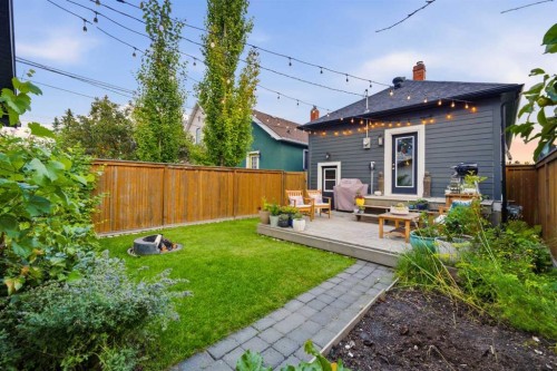 522 8 Avenue Ne, Calgary, AB - Outdoor With Deck Patio Veranda