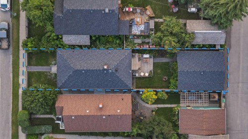 522 8 Avenue Ne, Calgary, AB - Outdoor