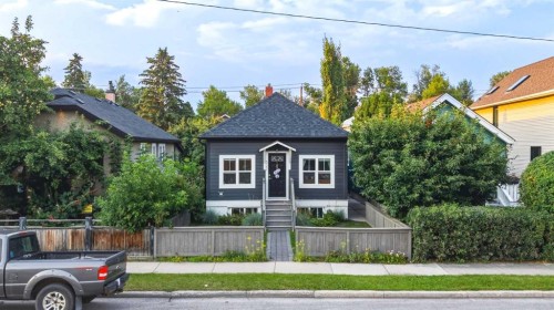 522 8 Avenue Ne, Calgary, AB - Outdoor