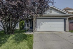 124 Del Ray Close NE Calgary, AB T1Y 6Y9