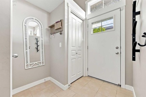 345 Mckenzie Towne Gate Se, Calgary, AB 