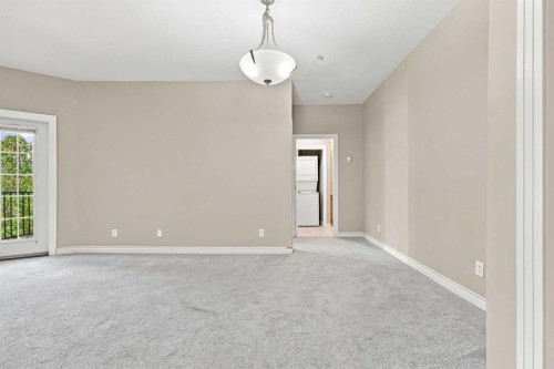 317-60 Royal Oak Plaza Nw, Calgary, AB - Indoor Photo Showing Other Room
