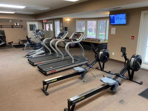 317-60 Royal Oak Plaza Nw, Calgary, AB - Indoor Photo Showing Gym Room