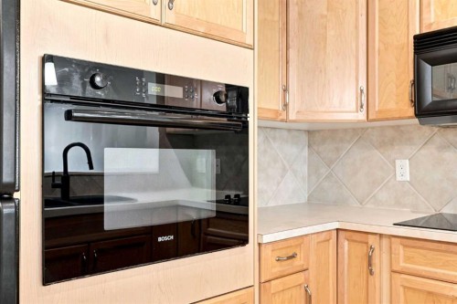 317-60 Royal Oak Plaza Nw, Calgary, AB - Indoor Photo Showing Kitchen