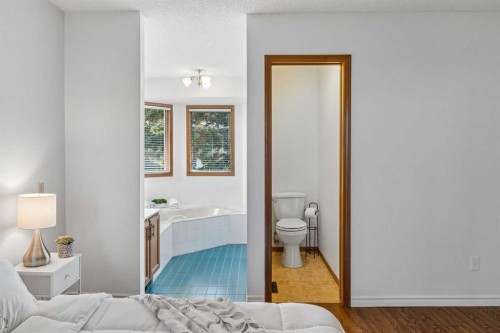 728 Shawnee Drive Sw, Calgary, AB - Indoor