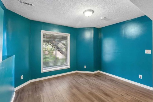 728 Shawnee Drive Sw, Calgary, AB - Indoor Photo Showing Other Room