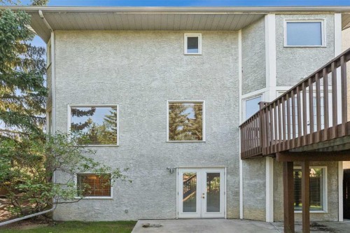 728 Shawnee Drive Sw, Calgary, AB - Outdoor With Exterior