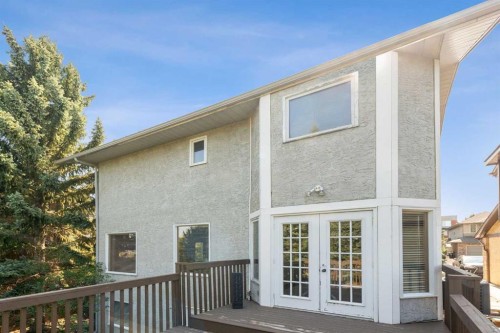 728 Shawnee Drive Sw, Calgary, AB - Outdoor With Deck Patio Veranda With Exterior