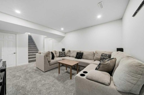 146 Mahogany Grove Se, Calgary, AB 