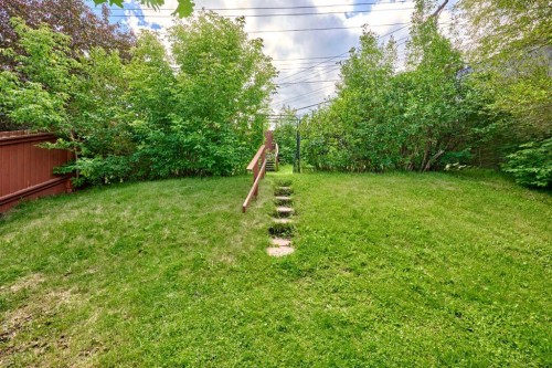 627 94 Avenue Sw, Calgary, AB - Outdoor