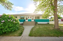 2511 22 Street NW Calgary, AB T2M 3Y1