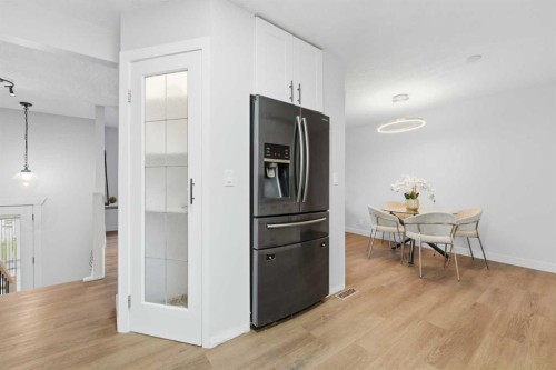 2220 Paliswood Road Sw, Calgary, AB - Indoor