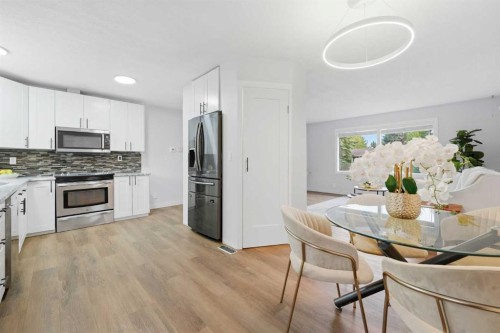 2220 Paliswood Road Sw, Calgary, AB - Indoor