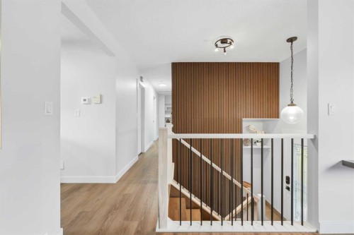 2220 Paliswood Road Sw, Calgary, AB - Indoor Photo Showing Other Room