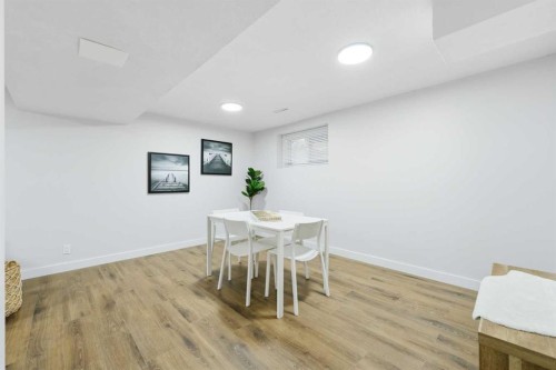 2220 Paliswood Road Sw, Calgary, AB - Indoor Photo Showing Dining Room
