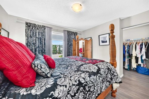 1915 Copperfield Boulevard Se, Calgary, AB - Indoor Photo Showing Bedroom