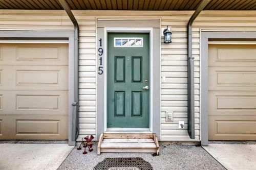 1915 Copperfield Boulevard Se, Calgary, AB - Outdoor With Exterior
