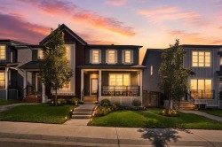 189 Carringvue Way NW Calgary, AB T3P 1K6