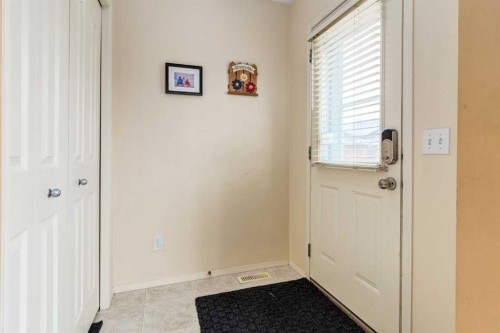 880 Prestwick Circle Se, Calgary, AB - Indoor Photo Showing Other Room