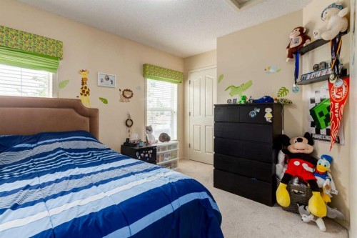 880 Prestwick Circle Se, Calgary, AB - Indoor Photo Showing Bedroom