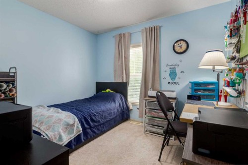 880 Prestwick Circle Se, Calgary, AB - Indoor Photo Showing Bedroom