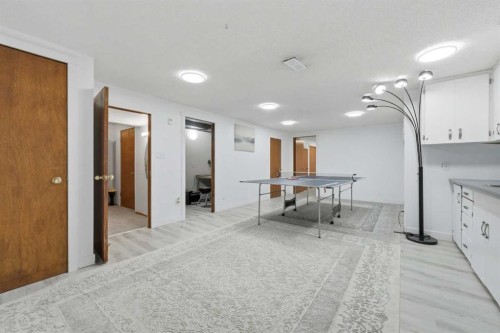 20 Rossburn Crescent Sw, Calgary, AB - Indoor