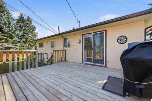 20 Rossburn Crescent Sw, Calgary, AB - Outdoor With Deck Patio Veranda With Exterior