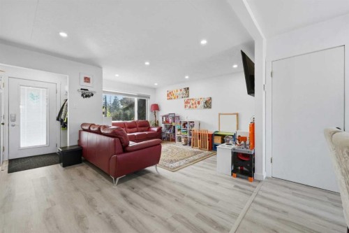 20 Rossburn Crescent Sw, Calgary, AB - Indoor