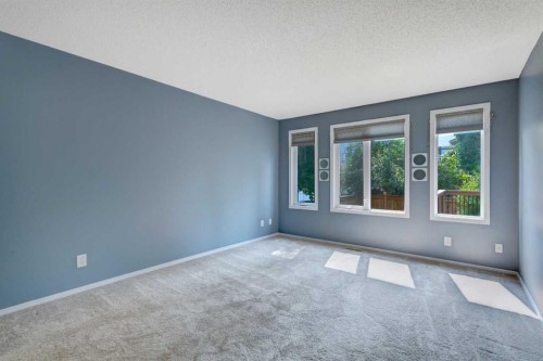 411 Shawinigan Drive Sw, Calgary, AB - Indoor Photo Showing Other Room
