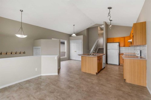 86 Saddlemont Close Ne, Calgary, AB - Indoor Photo Showing Kitchen