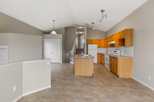 86 Saddlemont Close Ne, Calgary, AB - Indoor Photo Showing Kitchen