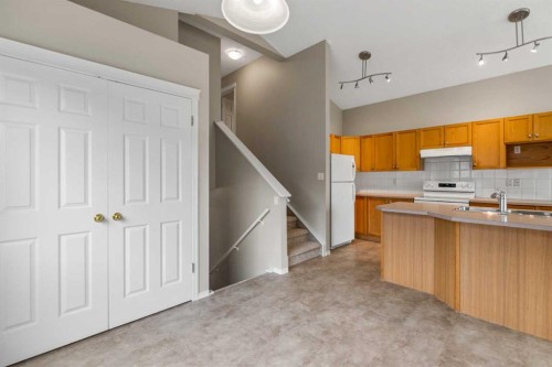86 Saddlemont Close Ne, Calgary, AB - Indoor Photo Showing Kitchen