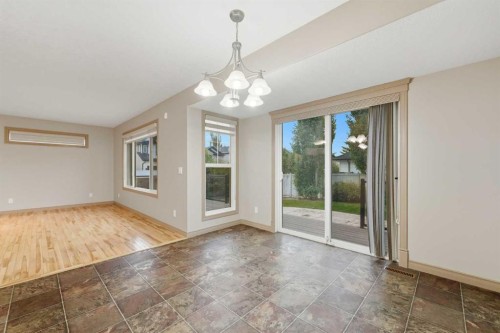 137 Evanscove Circle Nw, Calgary, AB - Indoor Photo Showing Other Room