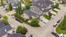 137 Evanscove Circle NW Calgary, AB T3P 0A2