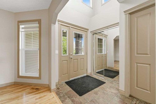 137 Evanscove Circle Nw, Calgary, AB - Indoor Photo Showing Other Room