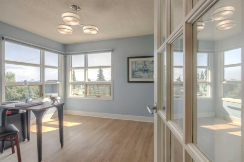 1702 24 Street Sw, Calgary, AB - Indoor