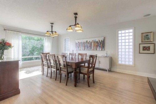 1702 24 Street Sw, Calgary, AB - Indoor Photo Showing Dining Room