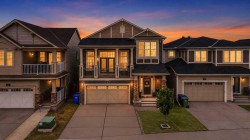 56 Carrington Circle NW Calgary, AB T3P 0Y6