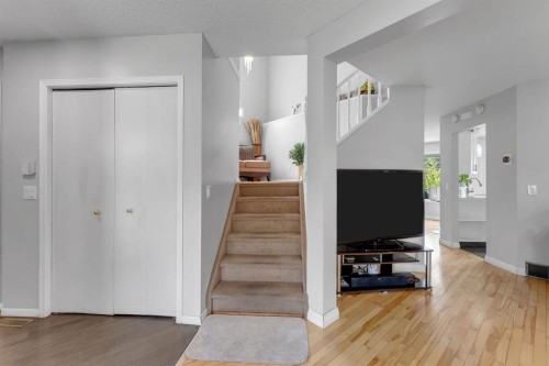 11 Arbour Summit Close Nw, Calgary, AB - Indoor Photo Showing Other Room