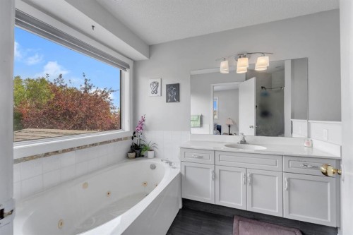 11 Arbour Summit Close Nw, Calgary, AB - Indoor Photo Showing Bathroom